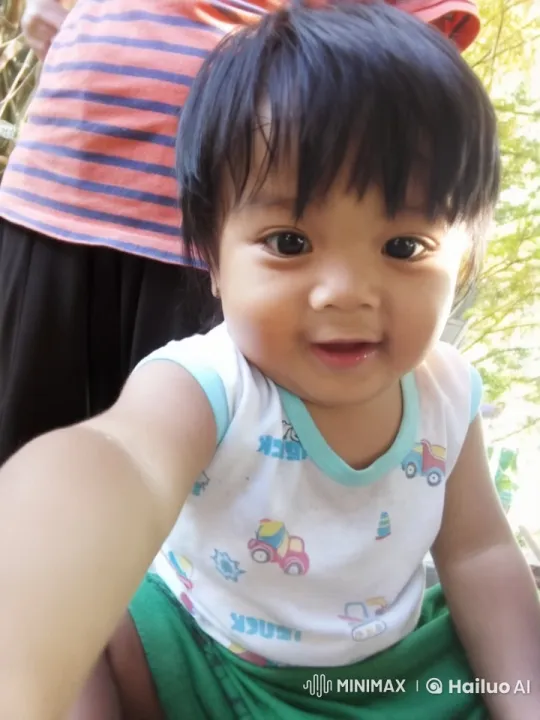 Child Dancing Playfully with Punches in Live2D Animation – AI Generated Video | Hailuo AI