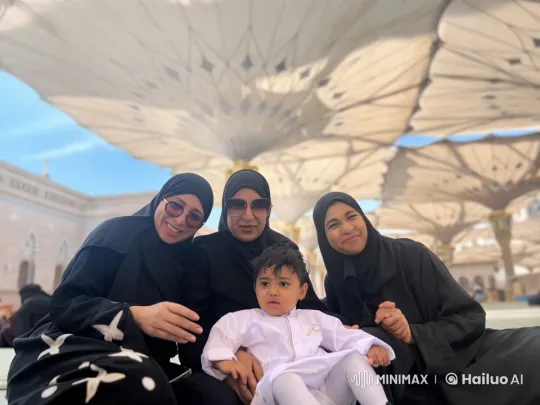 Family Gathering Under Elegant Umbrellas - Live2D Animation – AI Generated Video | Hailuo AI