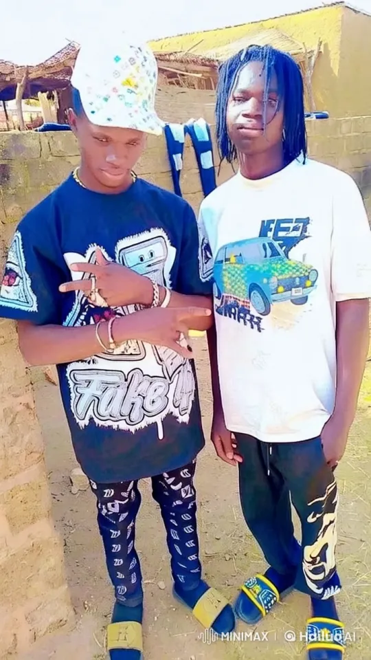 Young Men Showcase Streetwear in Relaxed Outdoor Scene – AI Generated Video | Hailuo AI