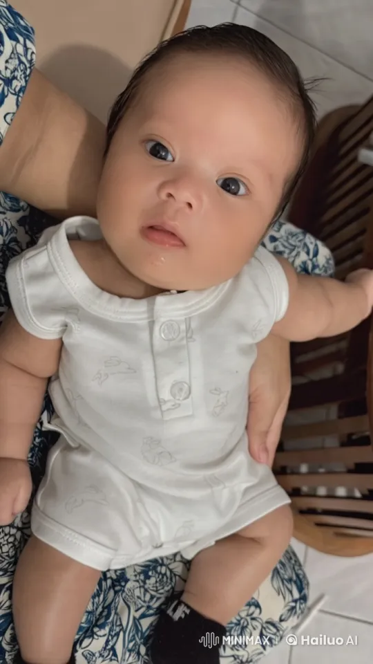 Live2D Baby Dancing and Throwing Gentle Punches – AI Generated Video | Hailuo AI