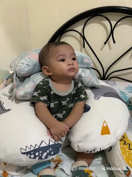 Baby's Energetic Dance and Play on Bed – AI Generated Video | Hailuo AI