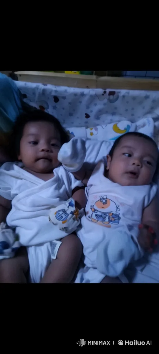 Cute Infants Play Kungfu in Live2D Crib Scene – AI Generated Video | Hailuo AI