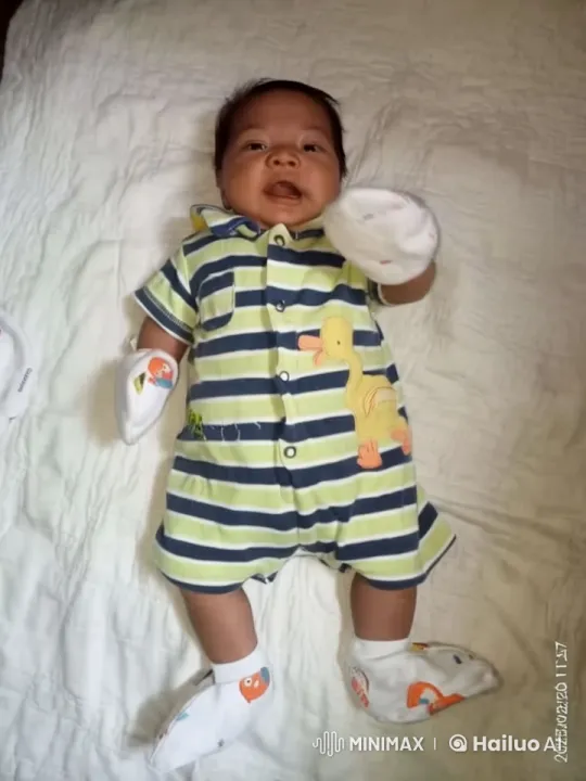 Baby's Joyful Dance and Playful Kung Fu in Live2D Animation – AI Generated Video | Hailuo AI