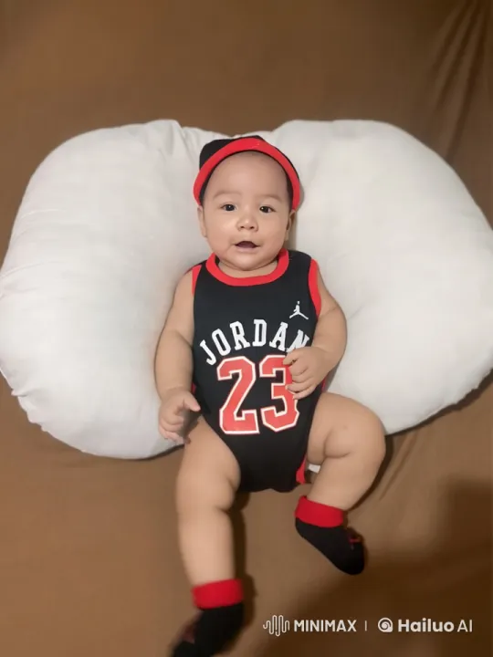 Baby Dances in Michael Jordan Outfit - Live2D Animation – AI Generated Video | Hailuo AI