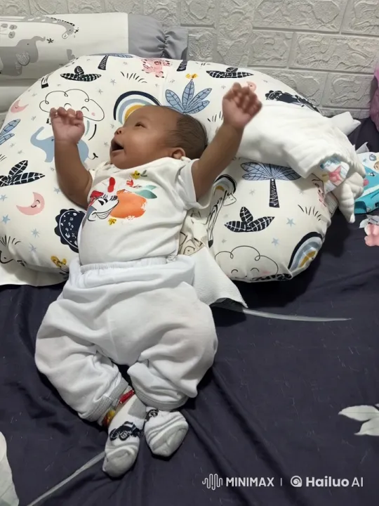 Baby's Joyful Dance and Playful Kung Fu in Live2D Animation – AI Generated Video | Hailuo AI