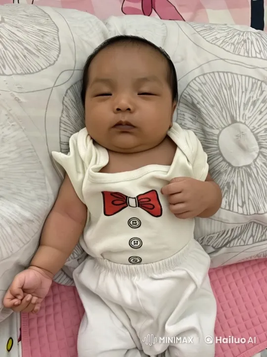 Baby's Joyful Dance and Playful Boxing in Live2D Animation – AI Generated Video | Hailuo AI