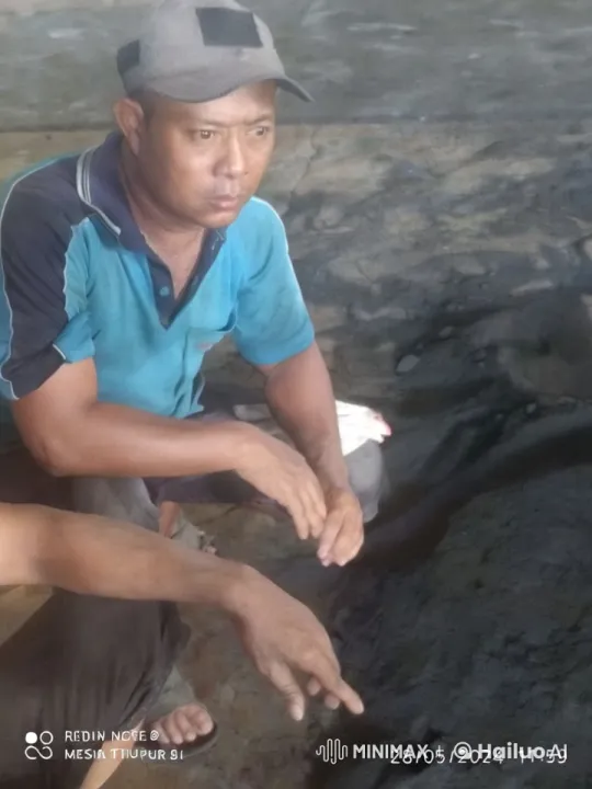 Two Men Engaged in Conversation on Rocky Ground – AI Generated Video | Hailuo AI
