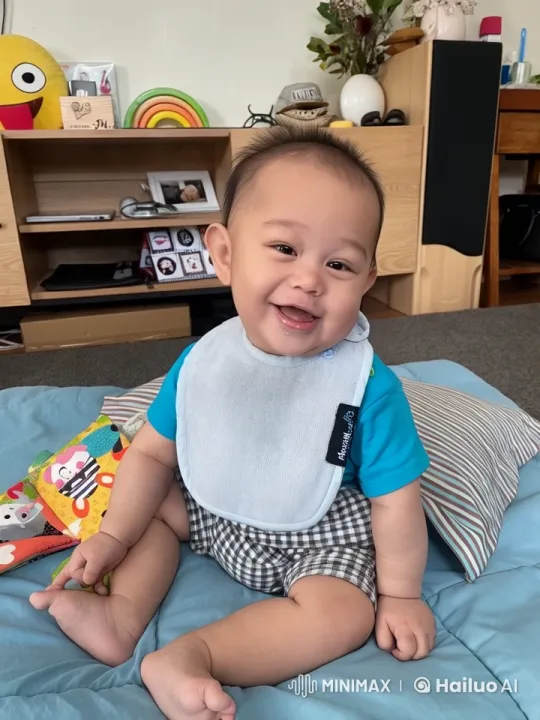 Child Dancing Enthusiastically in Cozy Living Room – AI Generated Video | Hailuo AI