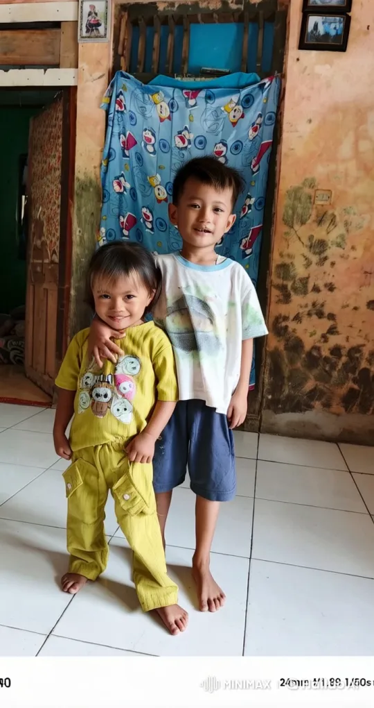 Children Displaying Martial Arts and Playfulness in Colorful Room – AI Generated Video | Hailuo AI