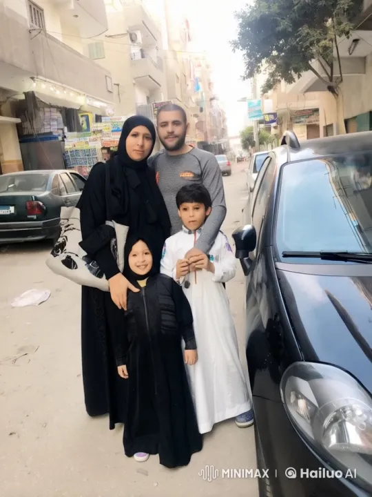 Family Engages in Playful Fight in Animated Street Scene – AI Generated Video | Hailuo AI