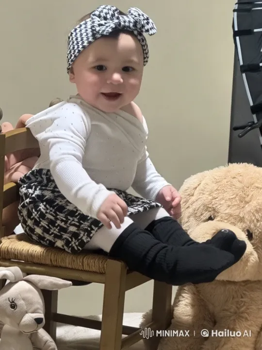 Baby Practicing Kung Fu in a Cozy Room – AI Generated Video | Hailuo AI