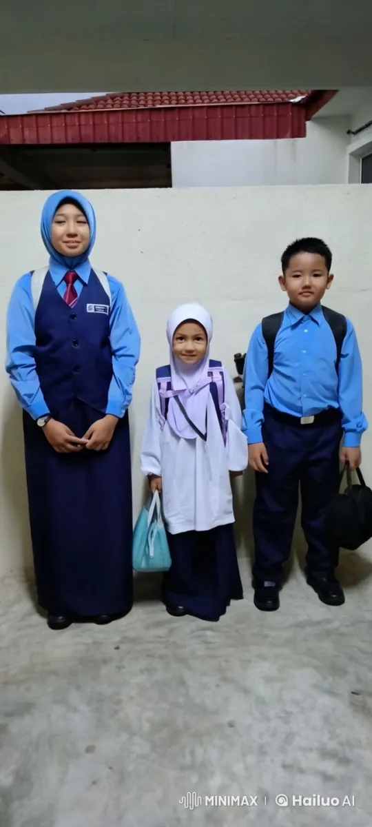 Three Schoolchildren Display Martial Arts Mastery in Live2D – AI Generated Video | Hailuo AI