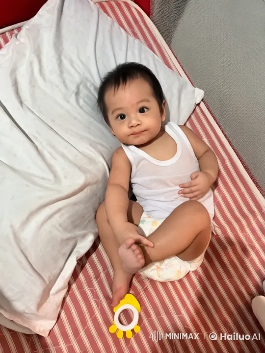 Baby's Playful Actions in Live2D Animation – AI Generated Video | Hailuo AI