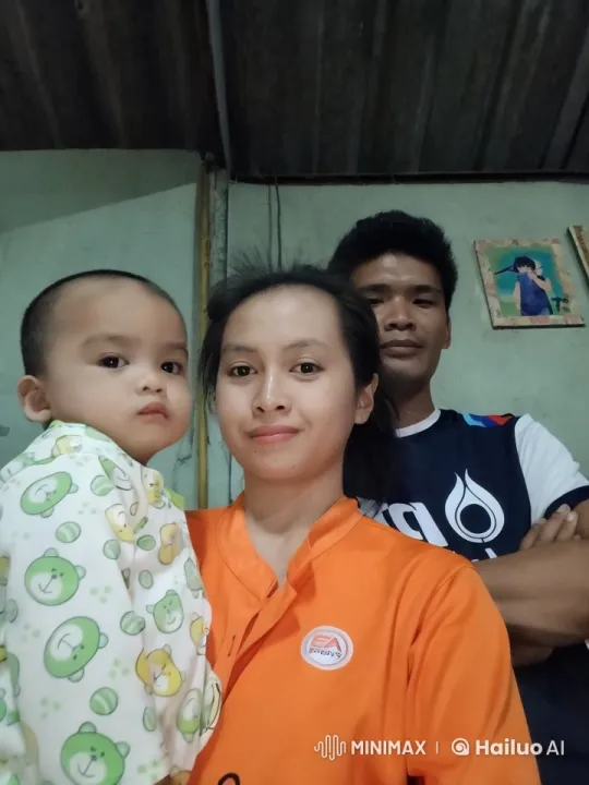 Martial Arts Demonstration and Imitation in Cozy Home Setting – AI Generated Video | Hailuo AI