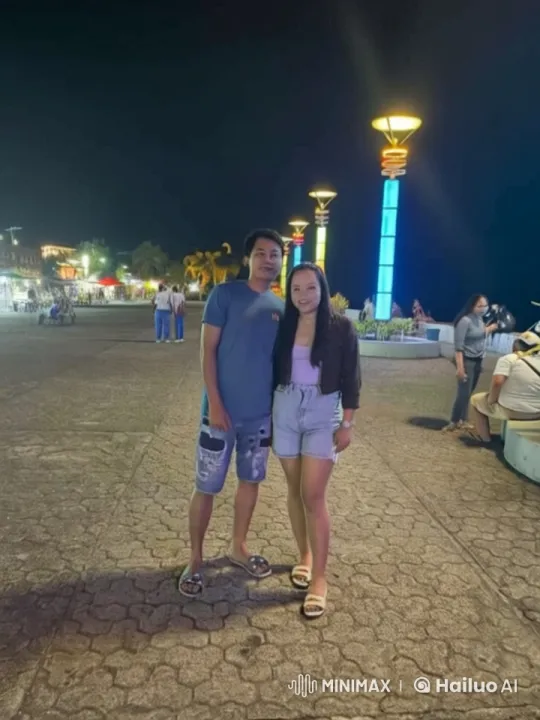 Couple Demonstrates Dynamic Kung Fu in Illuminated Night Scene – AI Generated Video | Hailuo AI