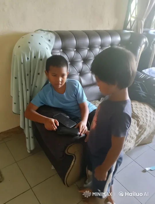 Boys Blend Martial Arts and Dance in Cozy Living Room – AI Generated Video | Hailuo AI