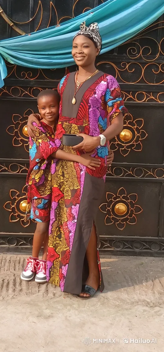 Live2D Animation: Vibrant African Attire Kung Fu Duo – AI Generated Video | Hailuo AI