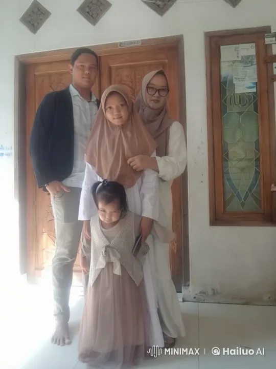 Family Demonstrates Synchronized Kungfu and Silat in Live2D Animation – AI Generated Video | Hailuo AI