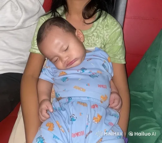 Baby's Joyful Dance with Guardian's Smile – AI Generated Video | Hailuo AI