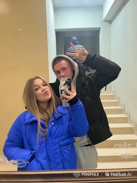 Young Couple Taking a Selfie in Live2D Animation – AI Generated Video | Hailuo AI