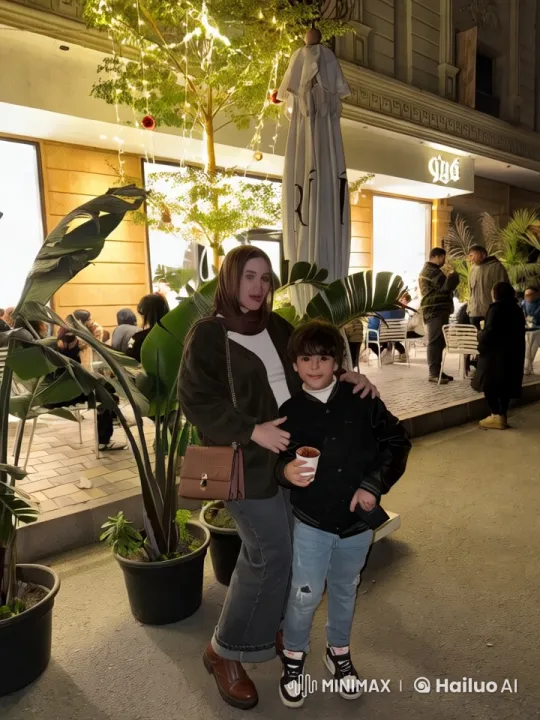 Mother and Child's Playful Fight in Urban Setting – AI Generated Video | Hailuo AI