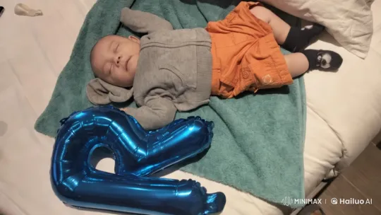 Baby Dancing Energetically on Bed with Balloon – AI Generated Video | Hailuo AI