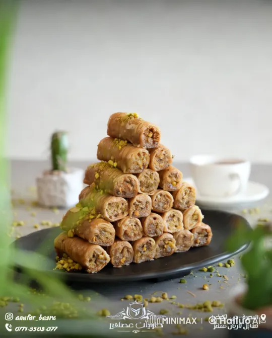 Tiny Bakers Craft Intricate Baklava Pyramid – AI Generated Video | Hailuo AI