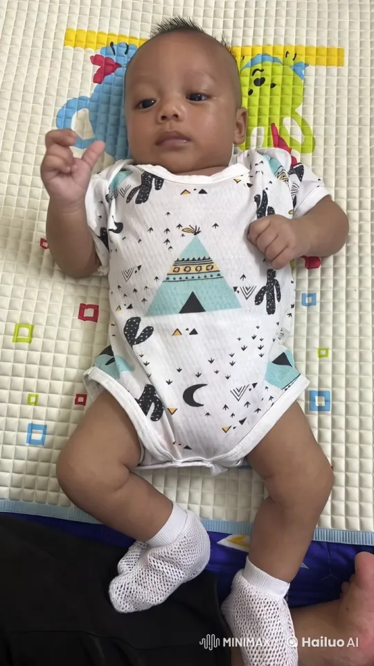 Baby's Joyful Dance and Kungfu Moves on Play Mat – AI Generated Video | Hailuo AI