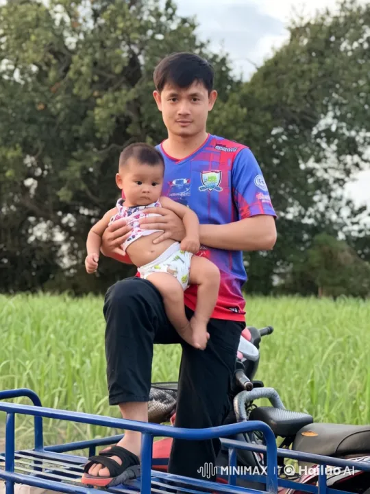 Father Performs Kung Fu with Baby on Rural Field – AI Generated Video | Hailuo AI