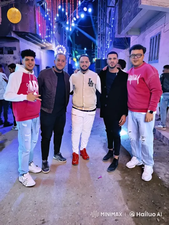 Young Men's Alleyway Scuffle Turns to Dance Celebration – AI Generated Video | Hailuo AI