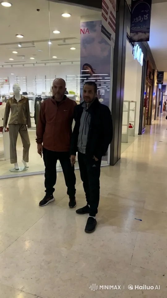 Kung Fu Showdown in Bustling Mall Setting – AI Generated Video | Hailuo AI