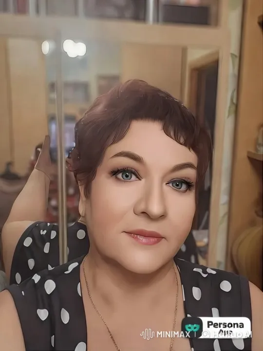 Woman in Polka Dot Dress Dances Intimately – AI Generated Video | Hailuo AI