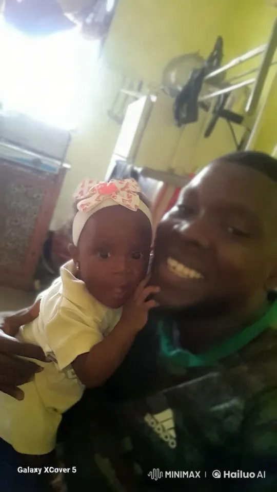 Child's Play: Joyful Moments in a Yellow Room – AI Generated Video | Hailuo AI