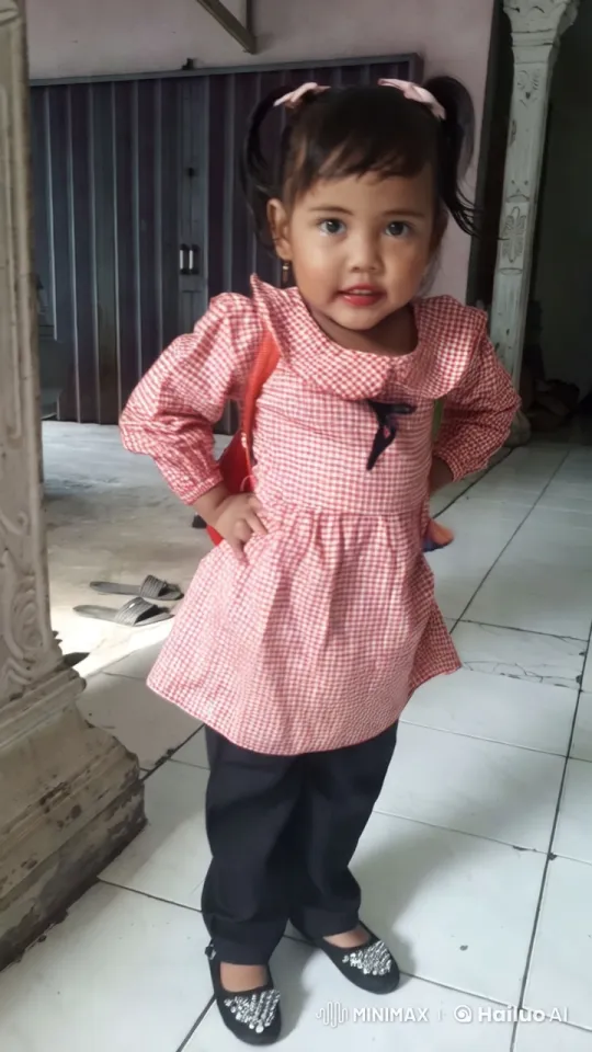 Young Girl Showcases Dance and Kungfu Skills – AI Generated Video | Hailuo AI
