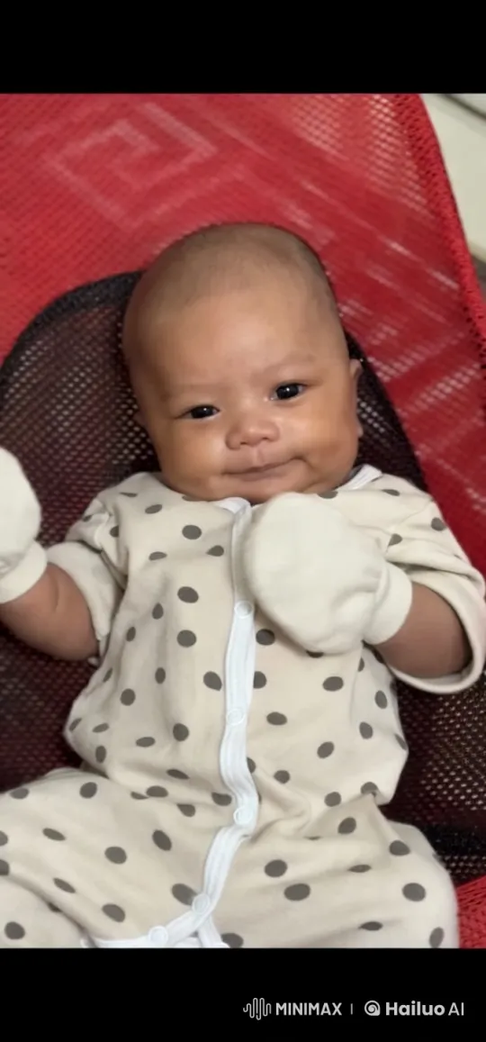 Baby Dances Gently in Polka Dot Onesie – AI Generated Video | Hailuo AI