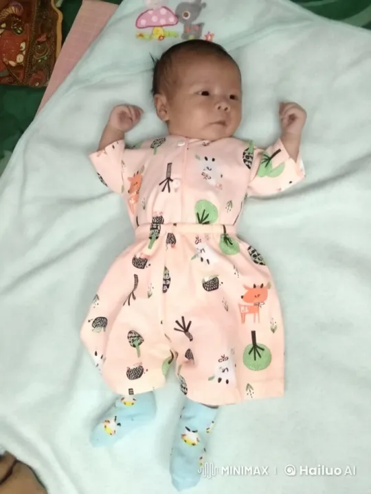Baby's Joyful Dance in Charming Pink Outfit – AI Generated Video | Hailuo AI