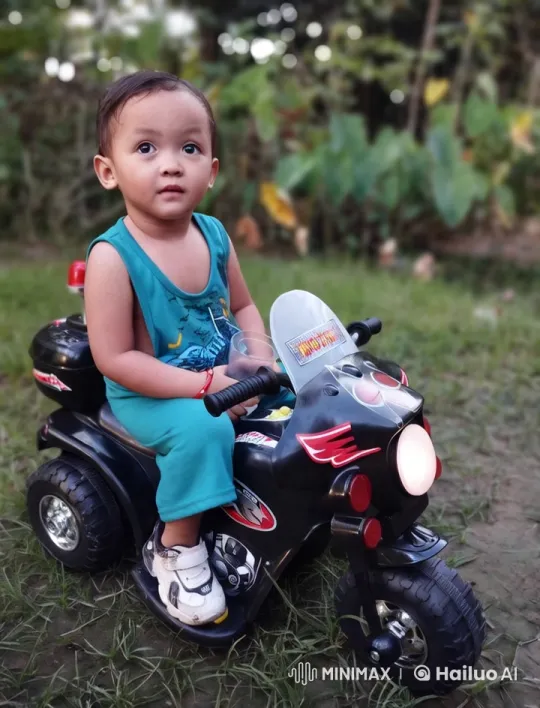 Child Enthusiastically Dances and Practices Kungfu in Garden – AI Generated Video | Hailuo AI