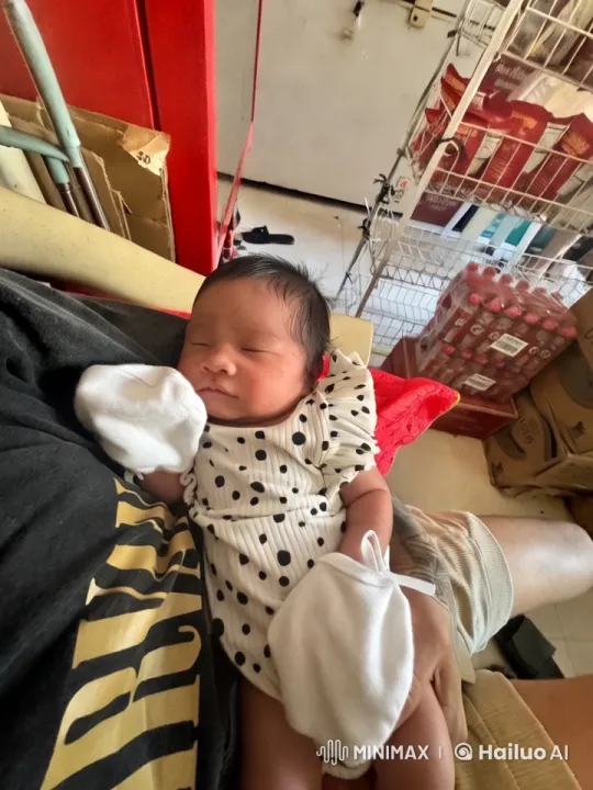 Baby Dancing with Joy in Polka-Dotted Onesie – AI Generated Video | Hailuo AI