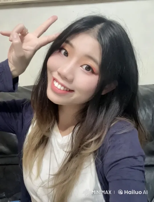 Magical Transformation: Woman Grows Fox Ears, Tails, and Flies – AI Generated Video | Hailuo AI