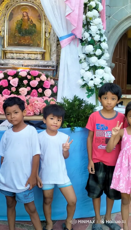 Children's Energetic Kung-Fu in Front of Ornate Shrine – AI Generated Video | Hailuo AI