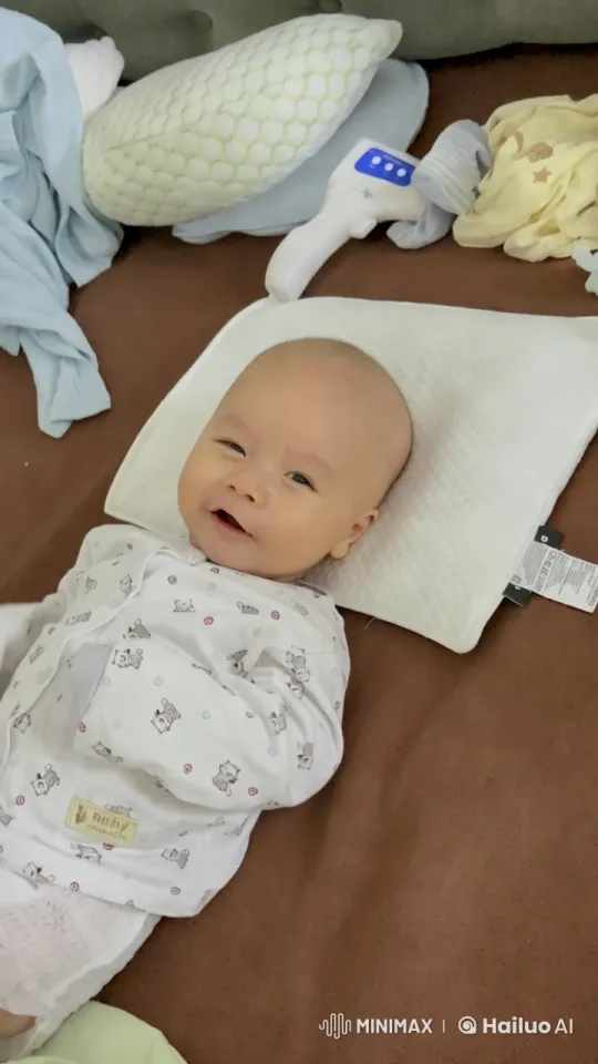 Baby Dancing Adorably in Cozy Bedroom Setting – AI Generated Video | Hailuo AI