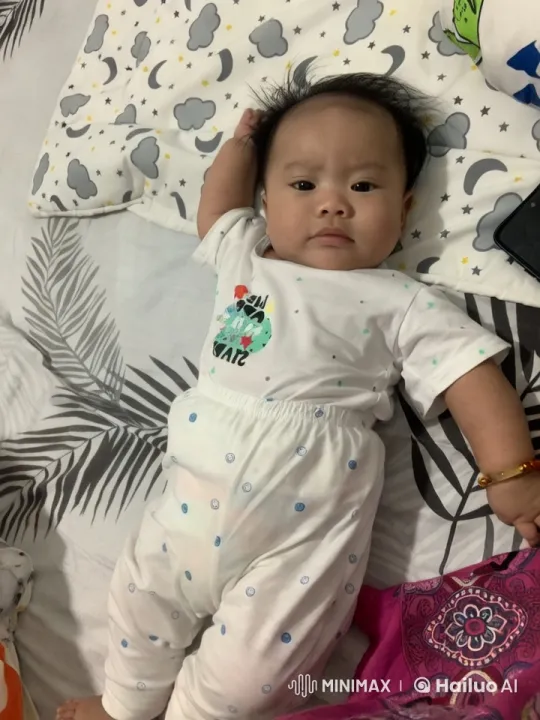 Baby's Joyful Dance and Playful Movements – AI Generated Video | Hailuo AI