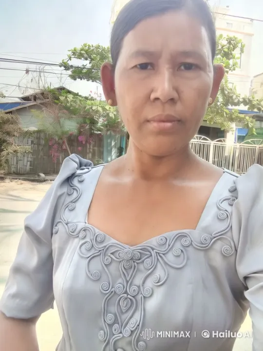 Embroidered Dress and Serene Residential Setting – AI Generated Video | Hailuo AI