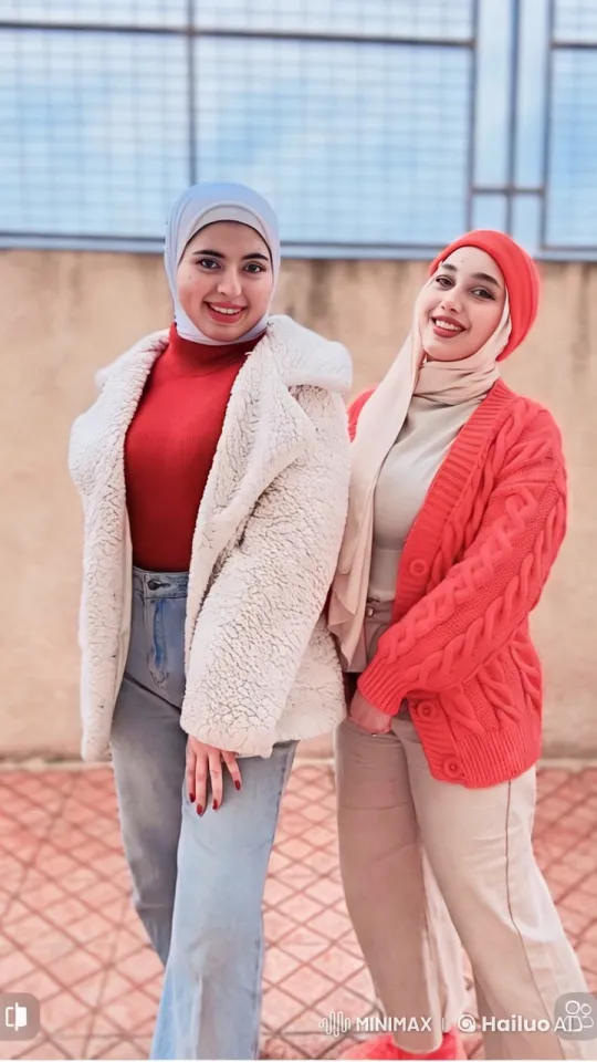 Conflict to Celebration: Dance of Two Women – AI Generated Video | Hailuo AI