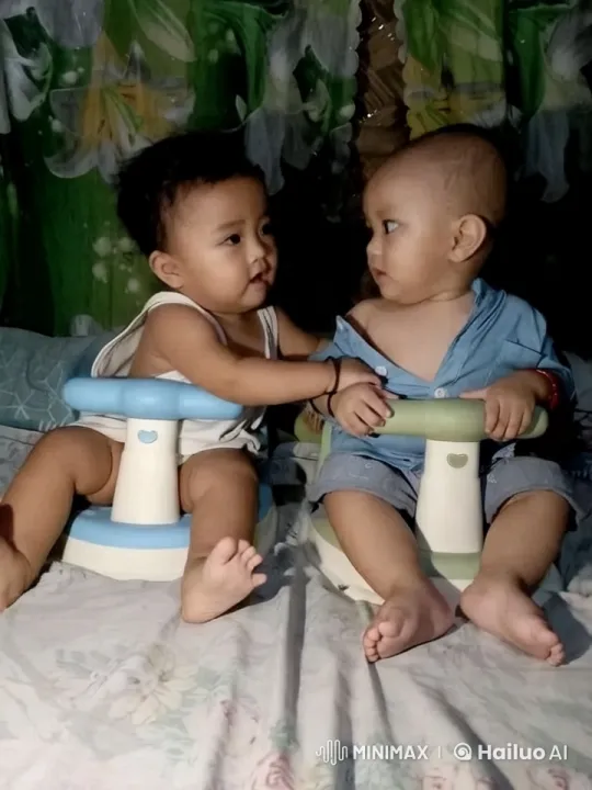 Two Babies Engage in Playful Kungfu Fight – AI Generated Video | Hailuo AI