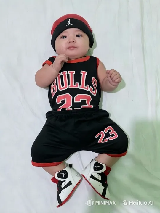 Baby in Bulls Outfit Shows Off Boxing and Dance Moves – AI Generated Video | Hailuo AI