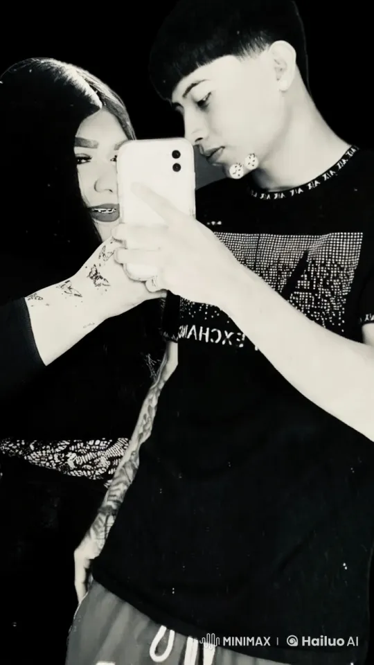 Intimate Embrace Captured with Artistic Focus – AI Generated Video | Hailuo AI
