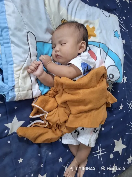 Baby Dancing Joyfully on Star-Printed Blanket – AI Generated Video | Hailuo AI