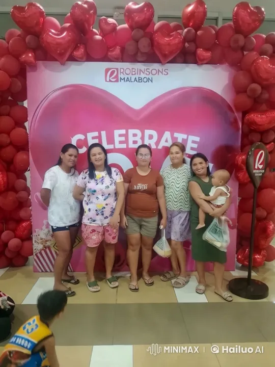 Women Celebrate with Kungfu Moves at Robinsons Malabon – AI Generated Video | Hailuo AI