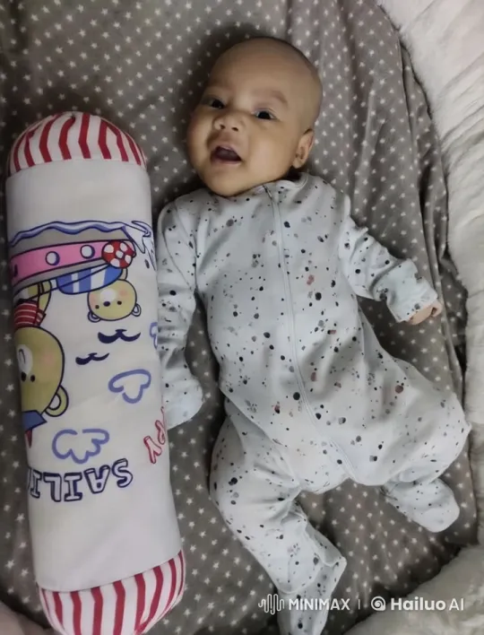 Baby Performing Kungfu Punches on Cozy Blanket – AI Generated Video | Hailuo AI